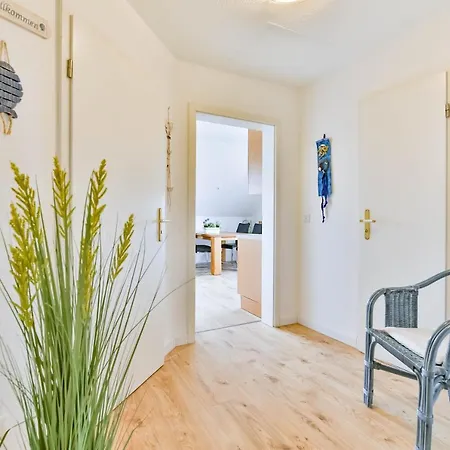 Διαμέρισμα Tine Mit Balkon, Fahrraedern Und Strandkorb Im Sommer *