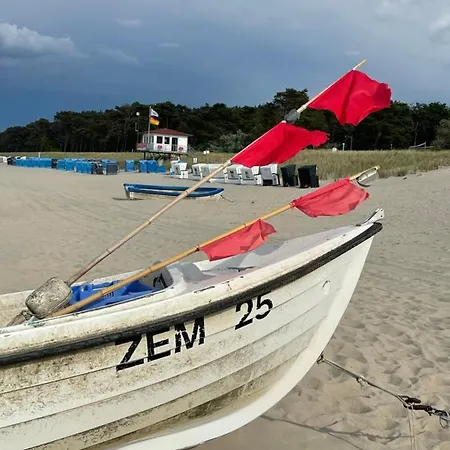 Διαμέρισμα Tine Mit Balkon, Fahrraedern Und Strandkorb Im Sommer