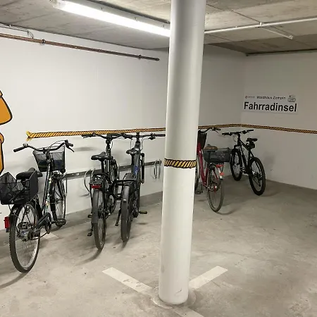 Tine Mit Balkon, Fahrraedern Und Strandkorb Im Sommer *