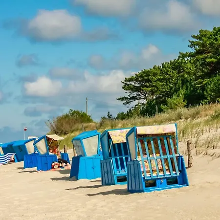 Tine Mit Balkon, Fahrraedern Und Strandkorb Im Sommer Διαμέρισμα *
