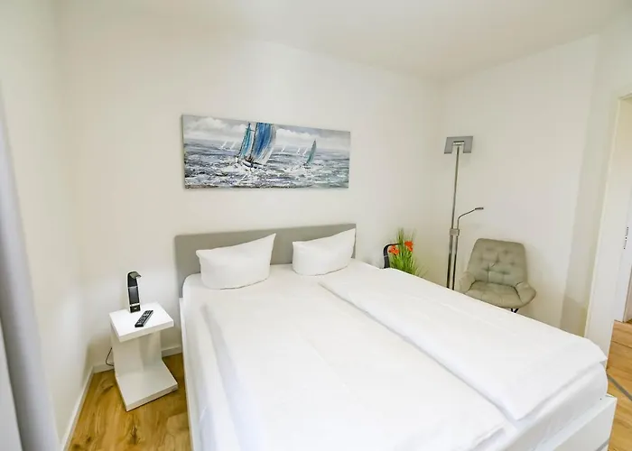 Apartment Tine Mit Balkon, Fahrraedern Und Strandkorb Im Sommer Zempin