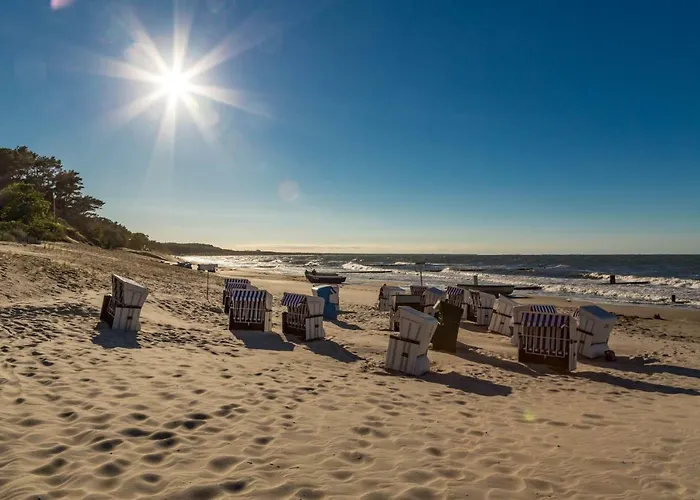 Apartment Tine Mit Balkon, Fahrraedern Und Strandkorb Im Sommer